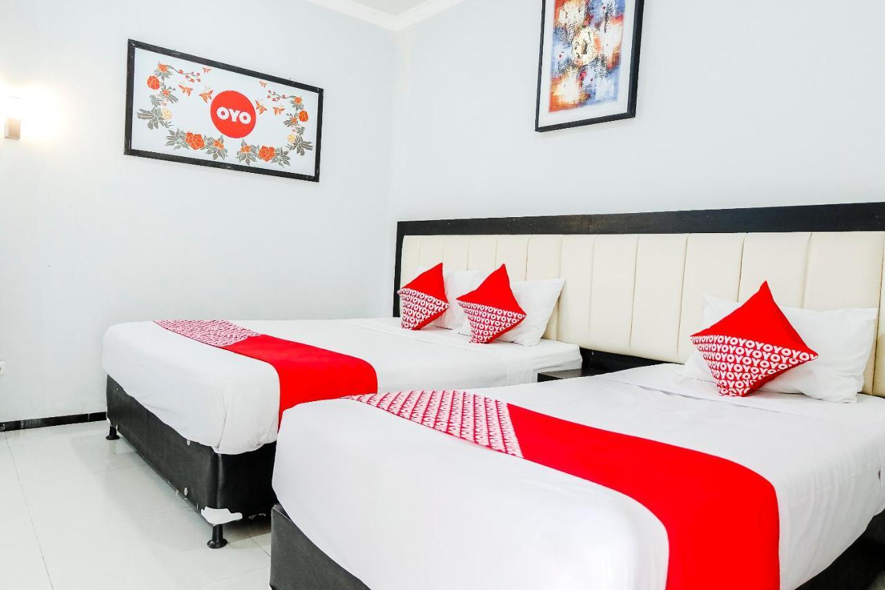 Oyo 803 Toetie Hotel Batu  Exterior photo