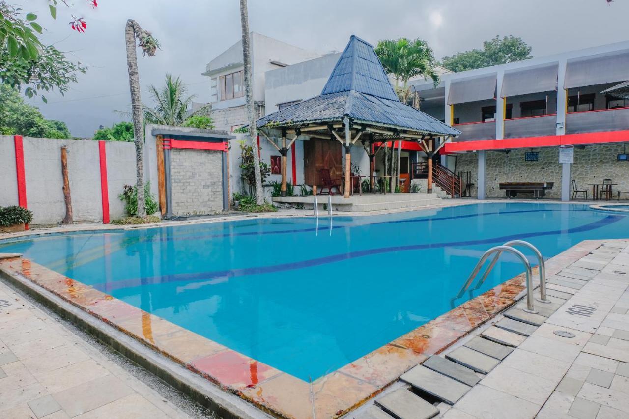 Oyo 803 Toetie Hotel Batu  Exterior photo